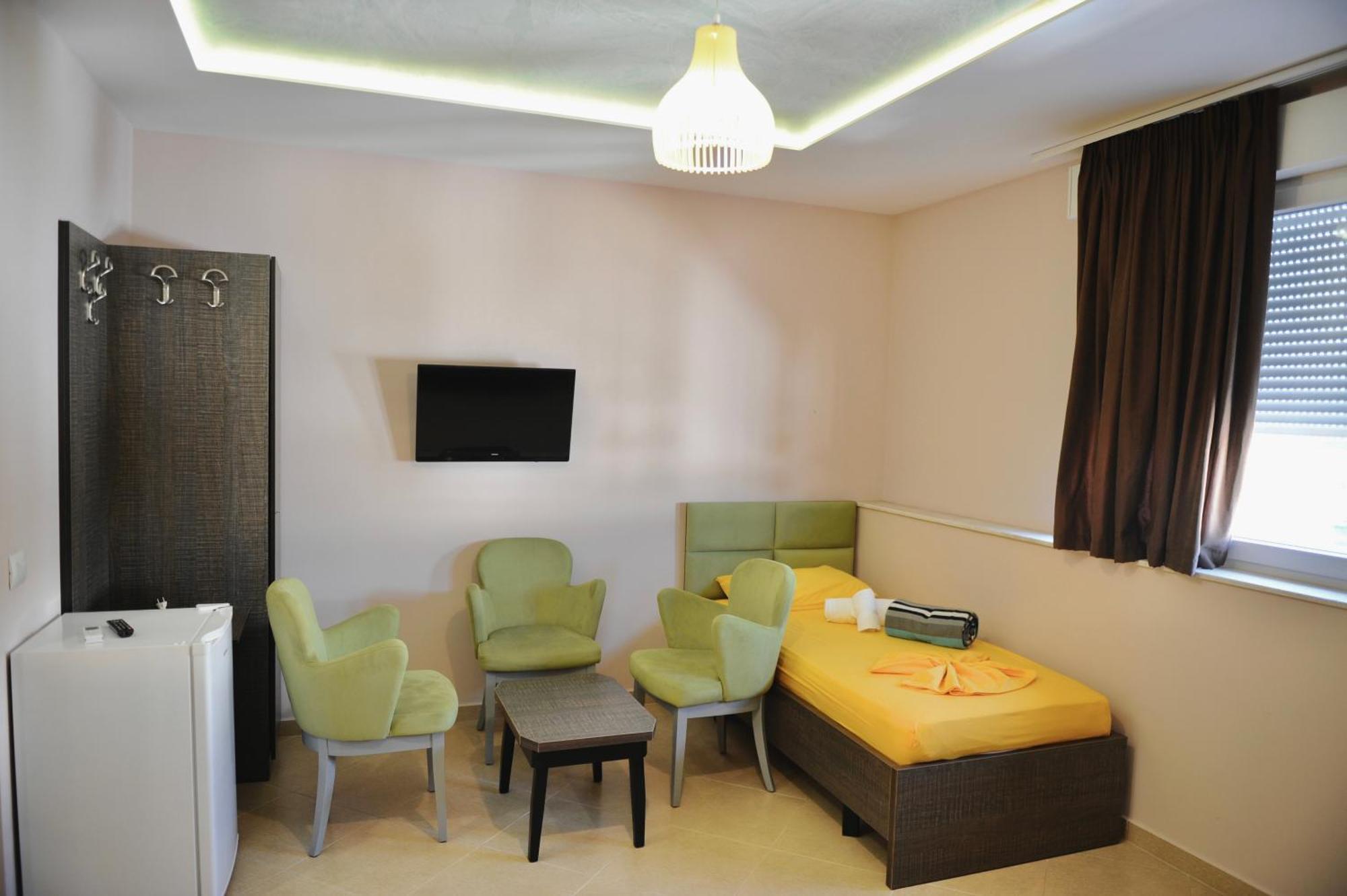Hotel Fish Land Plazhi San Pietro Zewnętrze zdjęcie