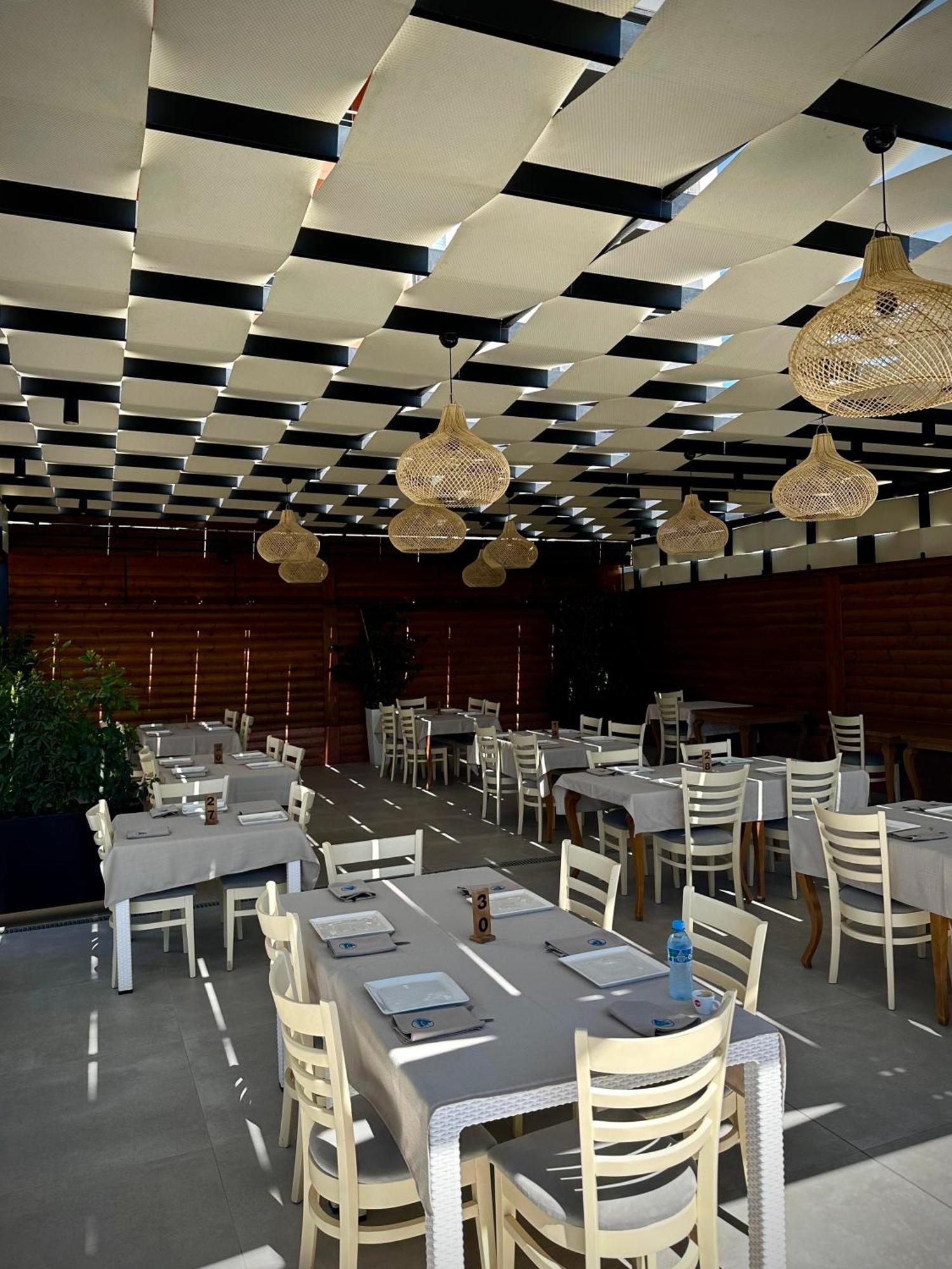 Hotel Fish Land Plazhi San Pietro Zewnętrze zdjęcie