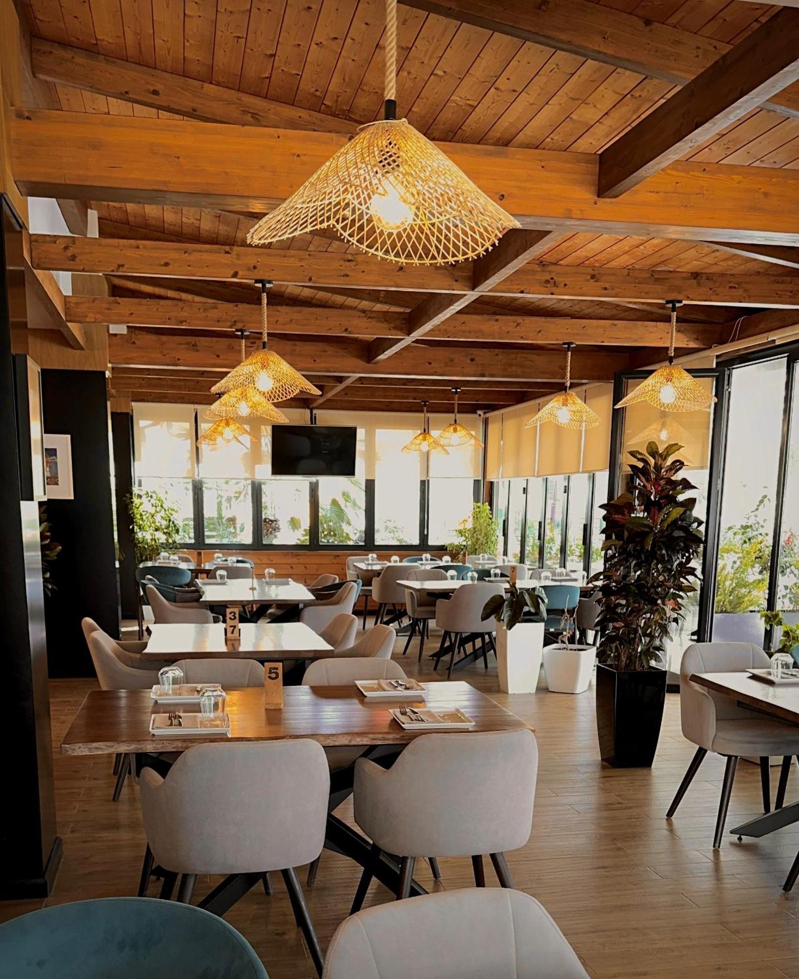 Hotel Fish Land Plazhi San Pietro Zewnętrze zdjęcie