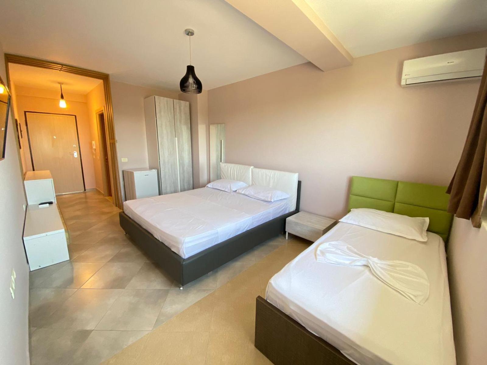 Hotel Fish Land Plazhi San Pietro Zewnętrze zdjęcie